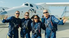 Miliardarul Richard Branson vinde bilete pentru vacanțe în spațiu la 450.000 de dolari de persoană