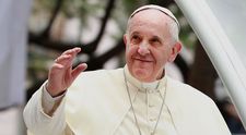Ea a fost singura femeie pe care Papa Francisc a iubit-o. Promisiunea care i-a schimbat destinul