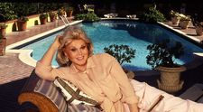 Actrița maghiară Zsa Zsa Gabor, înhumată în țara natală după 5 ani de la moarte. A fost ultima ei călătorie