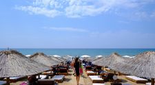 Stațiunea din România unde un șezlong costă 300 de lei pe zi. Cum justifică operatorii din turism prețul uriaș: 