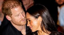 Ce i-a șoptit la ureche Meghan Markle Prințului Harry în timpul unei ceremonii! Un expert în cititul pe buze dezvăluie conversația celor doi