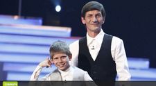 Gabriel Stefanescu, ajutat de concurentii din cea de-a doua semifinala de la “Romanii au talent”