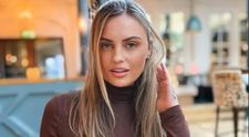”Cea mai urâtă femeie” din Marea Britanie își taxează familia cu 150 lire sterline tacâmul, pentru masa de Crăciun