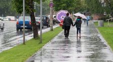 Meteorologii au refăcut prognoza: România intră într-o perioadă periculoasă. Urmează zile cu căldură sufocantă și furtuni violente