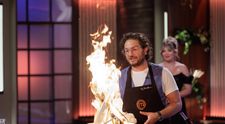 Chef Florin Dumitrescu face o demonstrație incendiară, în platoul MasterChef. Gătește, la foc deschis, o rețetă simplă, dar spectaculoasă: wagyu și conopidă arsă: „Mi s-a părut ceva inedit”