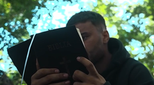 Jador, premoniție sumbră la Survivor All Stars! Ce a prezis că se va întâmpla cu Biblia pe care o citește zilnic: „O să fie furată!”