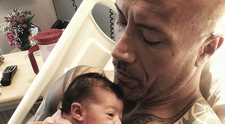 Poza amuzanta postata de Kevin Hart cu The Rock