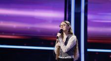 Românii au talent, 17 aprilie 2026. Carla Mezea, eleva de 14 ani din Spania care a emoționat publicul cu o melodie în limba franceză. Andi Moisescu: „Foarte sensibilă apariția ta”