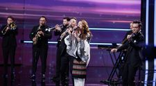 Românii au talent, 27 martie 2026. Elena Avrămescu și Orchestra „Frații Țanea” i-au ridicat pe Andra și Andi Moisescu în picioare. Au pus în scenă un moment de muzică lăutărească inedit: „Așa mi-aș dori să văd toate momentele”