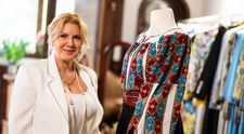 Povestea Cristinei Chiriac, antreprenoarea de succes care a dus ia românească pe catwalk-ul de la Săptămâna Modei de la Paris: „Într-o zi m-am trezit și am zis că eu vreau să fac ii! M-au pus la zid rând pe rând!”
