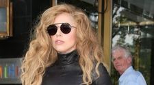 Tinuta cu care Lady Gaga si-a socat fanii mai mult decat daca ar fi aparut dezbracata. Cum s-a plimbat pe strazile din New York