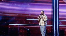Românii au talent, 30 ianuarie 2026. Cine este Apollo, artistul care a cântat o piesă grecească și a emoționat-o până la lacrimi pe Carmen Tănase! Vocea sa a zguduit scena: „Grecia este sufletul meu”