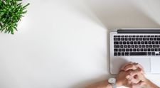 (P) Cât de accesibil și sigur este să joci la păcănele online?