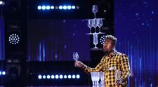 Românii au talent 2021: King of Balance sau ce show de echilibristică poți face cu un cuțit și niște pahare