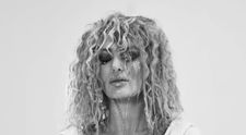 Delia lansează o nouă piesă: „Dragoste cu dinți”