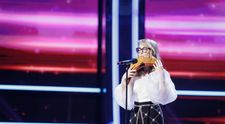 Românii au talent, 13 februarie 2026. Adriana Babin a renunțat la cariera de model pentru muzică și a revenit pe scenă după cinci ani. A ridicat juriul în picioare cu un moment spectaculos la nai: „Ai făcut cu naiul ăla ce ai vrut tu”