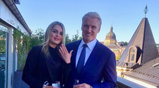 Dolph Lundgren, ridiculizat de fani că logodnica lui cu 38 de ani mai tânără e copia fiicei sale