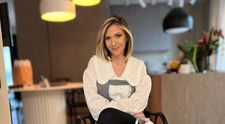 Adela Popescu: 