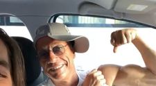 Jean-Claude Van Damme, din nou la București! Filmat în timp ce ascultă în mașină manelele lui Florin Salam și Florin Cercel