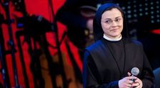 Călugărița care a câștigat Vocea Italiei și a renunțat la viața monahală, o nouă schimbare uluitoare de look