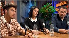 Ce relație are Sebastian Dobrincu cu părinții săi. Mama lui nici măcar nu îl urmărește când apare la televizor: „Exagerată, chiar exagerată”