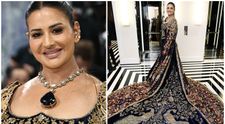 Piatra din colierul ei este de 1.000 de ori mai rară decât diamantul. Această femeie a întors toate privirile la Met Gala, deși nu este vedetă