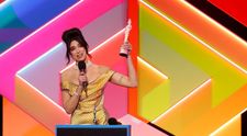 BRIT Awards 2021: Artista Dua Lipa, marea câștigătoare a galei de la Londra