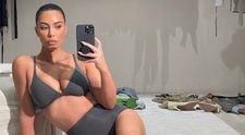 Kim Kardashian, model pentru propria linie vestimentară! Ținutele incredibile în care s-a fotografiat