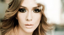 Adela Popescu, intr-o rochie scurta care a dat palpitatii barbatilor. Cat de sexy a fost artista la un eveniment