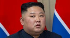 Decizie șocantă luată de Kim Jong-un. Liderul nord-coreean vrea să confiște câinii oamenilor pentru a-și hrăni populația