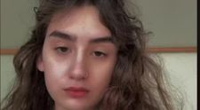 O influenceriță din Ucraina de 18 ani dezvăluie cum arată o zi sub invazia rusească