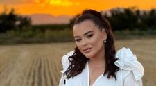 Carmen de la Sălciua, val de critici pe rețelele de socializare, după ce a apărut așa la un eveniment. Fanii nu au mai recunoscut-o: „Ce s-a întâmplat cu ea?”
