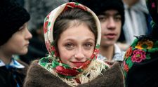 Un fotograf roman a imortalizat frumusetea traditiilor romanesti de Anul Nou, iar imaginile fac acum inconjurul lumii