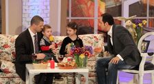 Familia Stratan ii face debutul mezinului Cezar la “Happy Hour”, de Paste FOTO