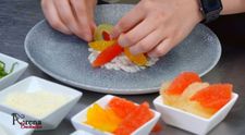 Ceviche de sea bass cu ceviche de castravete și sos de lapte de cocos