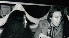 Poze rare din intimitatea lui John Lenon şi a lui Yoko Ono