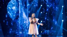 Cine este Alexia Răduți, fetița de 11 ani care a interpretat adorabil piesa „Part of your world” din Mica Sirenă, la Românii au talent: „În sfârșit un copil care a cântat ca un copil!”
