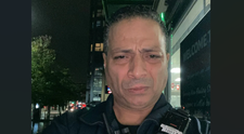Caz impresionant în Marea Britanie. Un bodyguard de la supermarket a murit după ce s-a înecat cu o gogoașă, în timp ce era la lucru