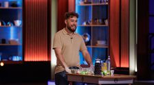 Masterchef 2024, 10 septembrie. Gabriel Șerban, șef de agenție bancară, a folosit sos de mentă la pește. Reacția lui Scărlătescu: ”Ai grijă cum prezinți farfuria, dacă vrei să iei credit de aici!”