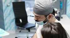 (P) Totul despre fațete dentare cu Dr. Jona Yousif. Obține acum un zâmbet natural cu ajutorul House of Beauty Clinic