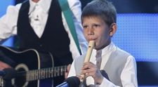 Povestea incredibil de trista a lui Gabriel, pustiul care a cucerit o tara intreaga cu fluierul sau la 