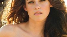 Kristen Stewart si-a uimit fanii si a pozat NUD. Imaginile care au aparut pe internet cu frumoasa actrita