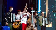 Trupa care deschide concertele lui Smiley din Bacău, Botoșani și Iasi este „Cea mai bună trupă” din Moldova