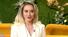Doctor Elena Martin ne dă metode prin care ne menținem tinerețea gâtului, nu doar a feței