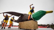 5 motive să participi la Red Bull Flugtag