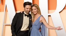E oficial: Sebastian Stan va fi tătic! Primele imagini cu iubita Annabelle Wallis și burtica de gravidă. Unde i-au surprins recent paparazzii