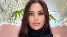 Și-a luat un costum de baie mult prea mic pentru formele voluptuoase. Cum s-a fotografiat Marisol Yotta