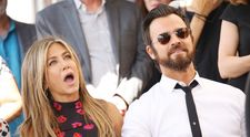 Cum a reacționat Jennifer Aniston când a aflat de nunta secretă a fostului ei soț. Justin Theroux s-a însurat cu o celebră actriță care e cu 23 de ani mai tânără decât el