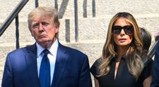 Donald Trump și Melania, petrecere fastuoasă de Revelion. Ținuta purtată de Prima Doamnă de Anul Nou