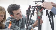 Parteneriat istoric pentru Universitatea Politehnica! Studentii vor putea urma un stagiu in inginerie aerospatiala